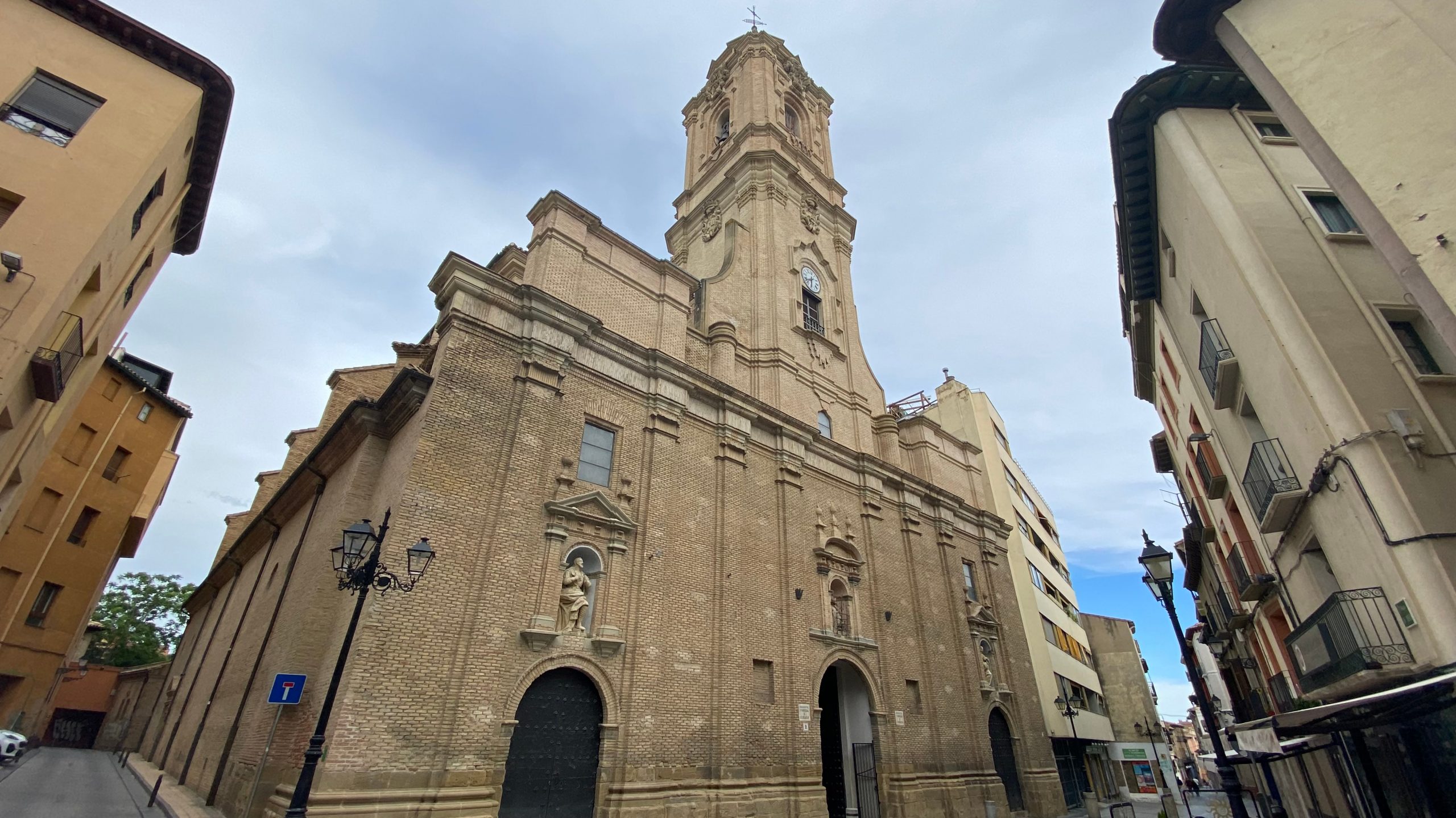 Celebra Las Fiestas Mayores De Huesca En Honor A San Lorenzo En El