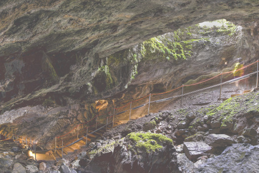 Descubre la impresionante Cueva de las Güixas